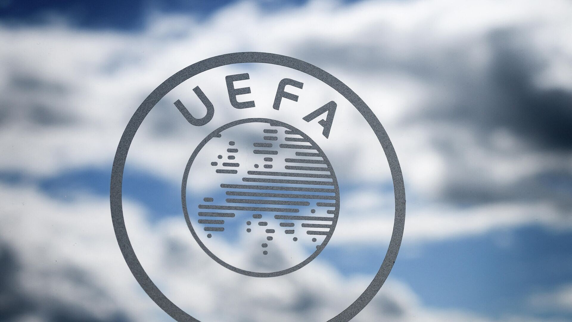 UEFA boikotēs Pasaules kausu, ja FIFA īstenos komercdarbības plānu