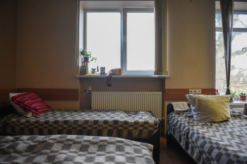 Nakts patversmē nonāk aizvien jaunāki klienti