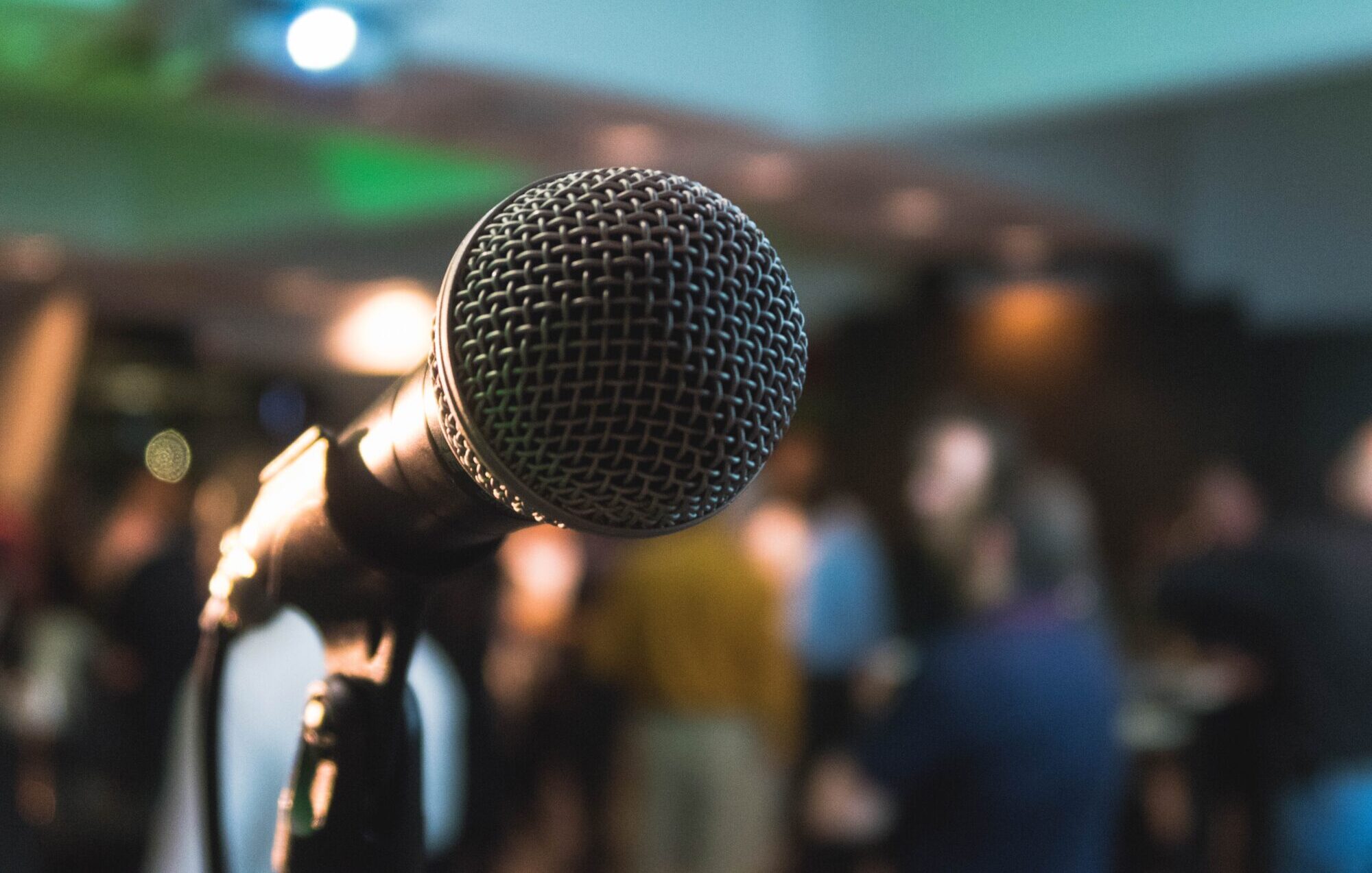 Jaunieši aicināti piedalīties karaoke vakarā