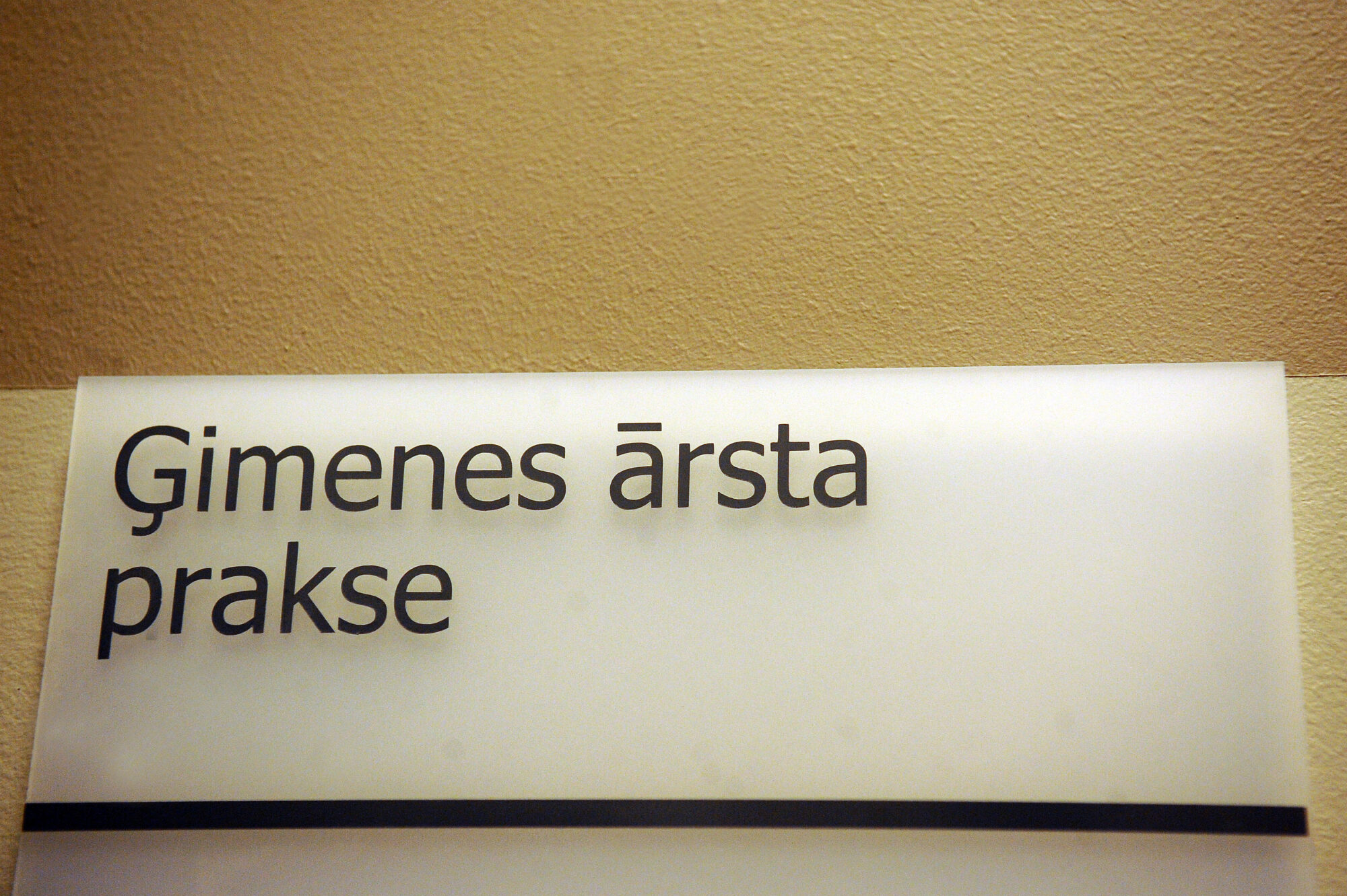 Ģimenes ārsti no 1. janvāra varētu strādāt četras valsts apmaksātas darba dienas