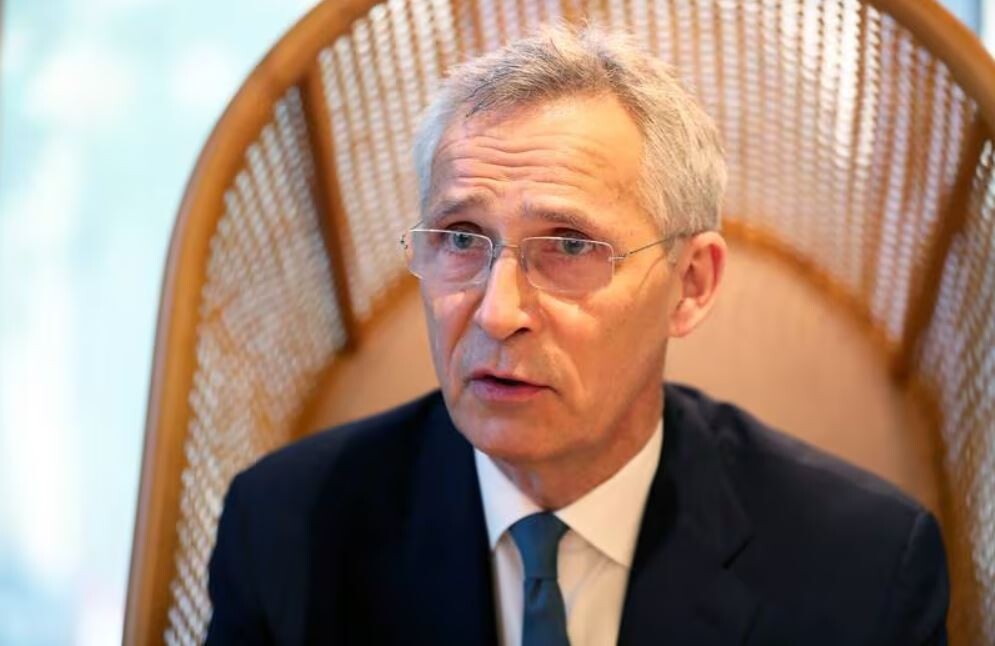 Stoltenbergs mudina NATO arī turpmāk atbalstīt Ukrainu
