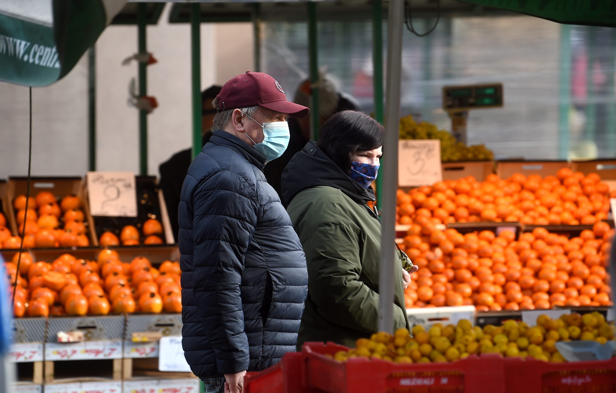 SPKC: Epidēmiskās sezonas laikā izplatās ne vien Covid-19, bet arī citi augšējo elpceļu infekciju izraisītāji