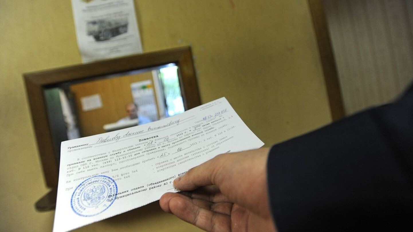 Krievijā migranti līdz ar pilsonību saņem paziņojumu par iesaukšanu armijā