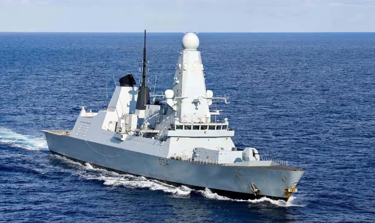 Britu un ASV kuģi Sarkanajā jūrā notriekuši vairākus lidrobotus