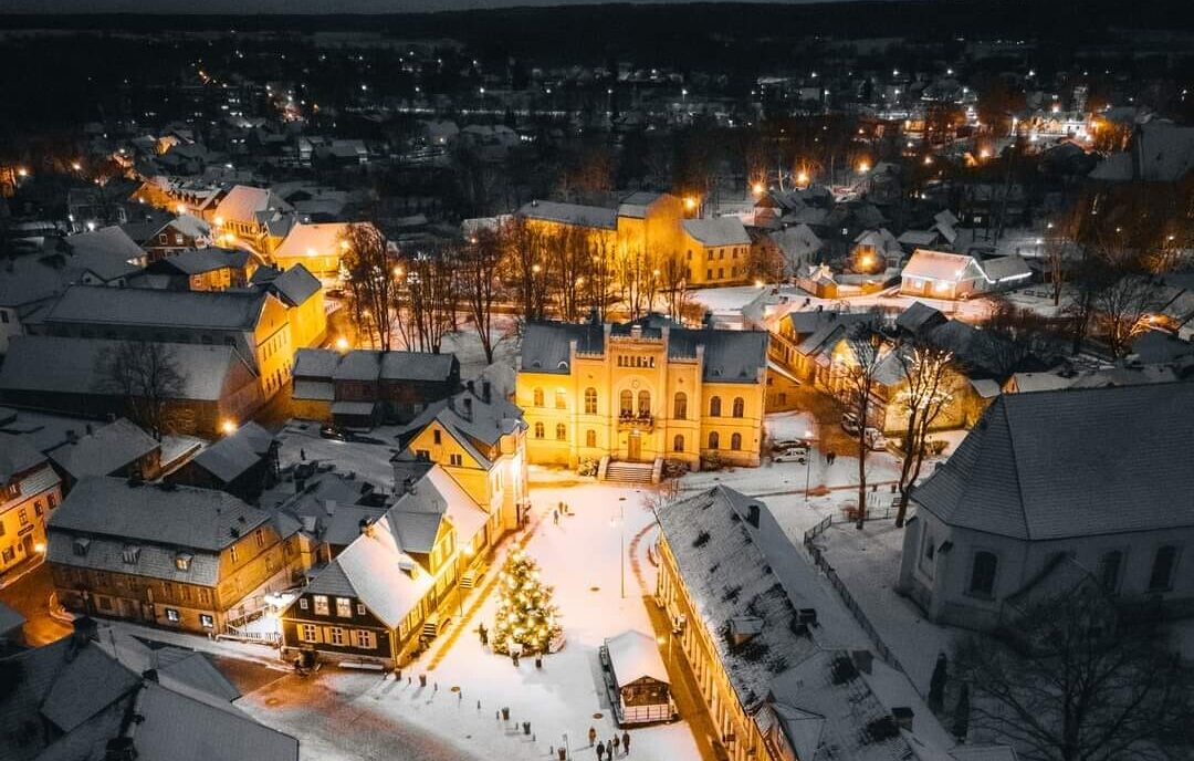 Kuldīgas novada pašvaldība deviņos gados ieguldījusi miljons eiro vēsturisko ēku atjaunošanā