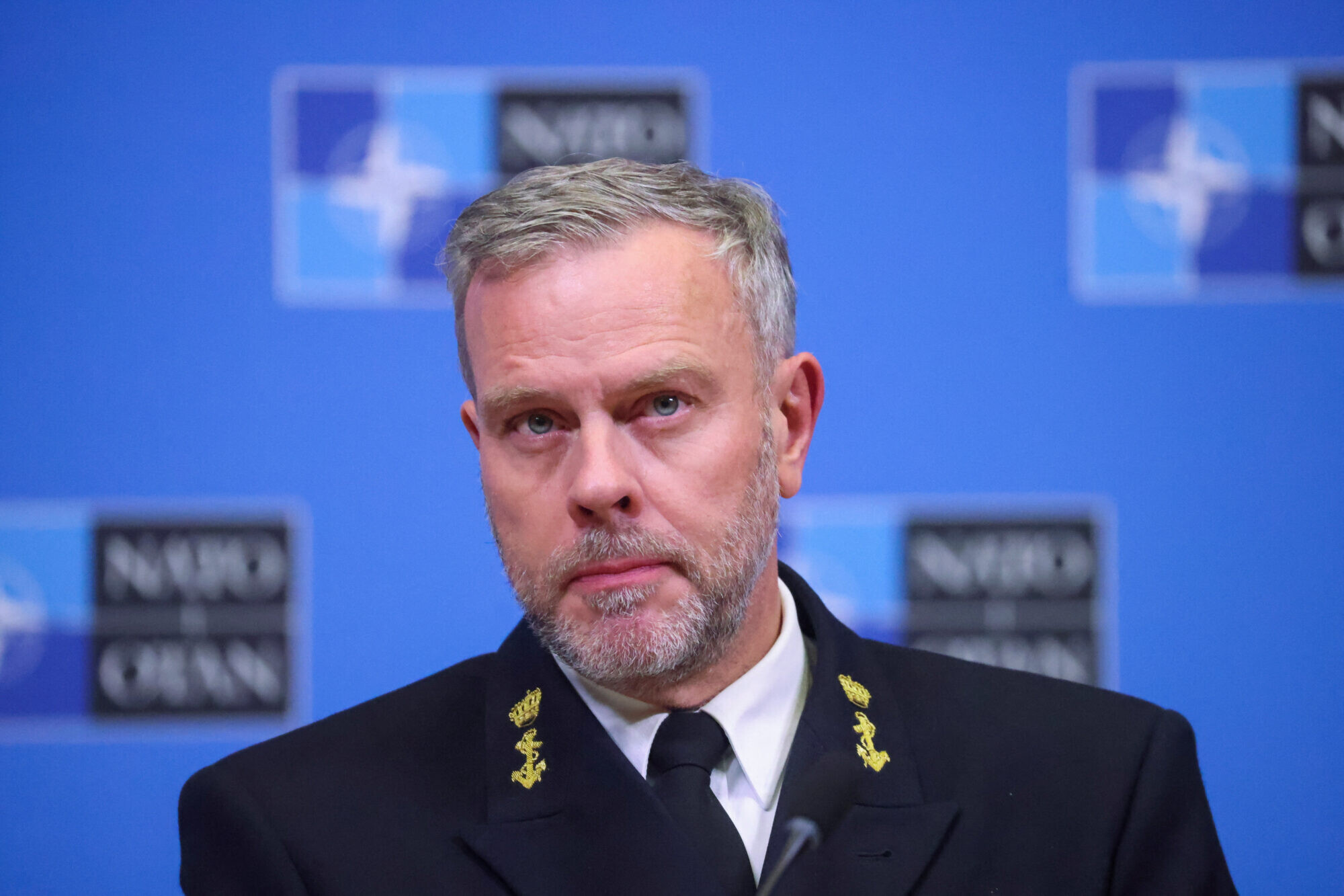 NATO Militārās komitejas priekšsēdētājs aicina sabiedrotos mainīt veidus, kā tiek palīdzēts Ukrainai