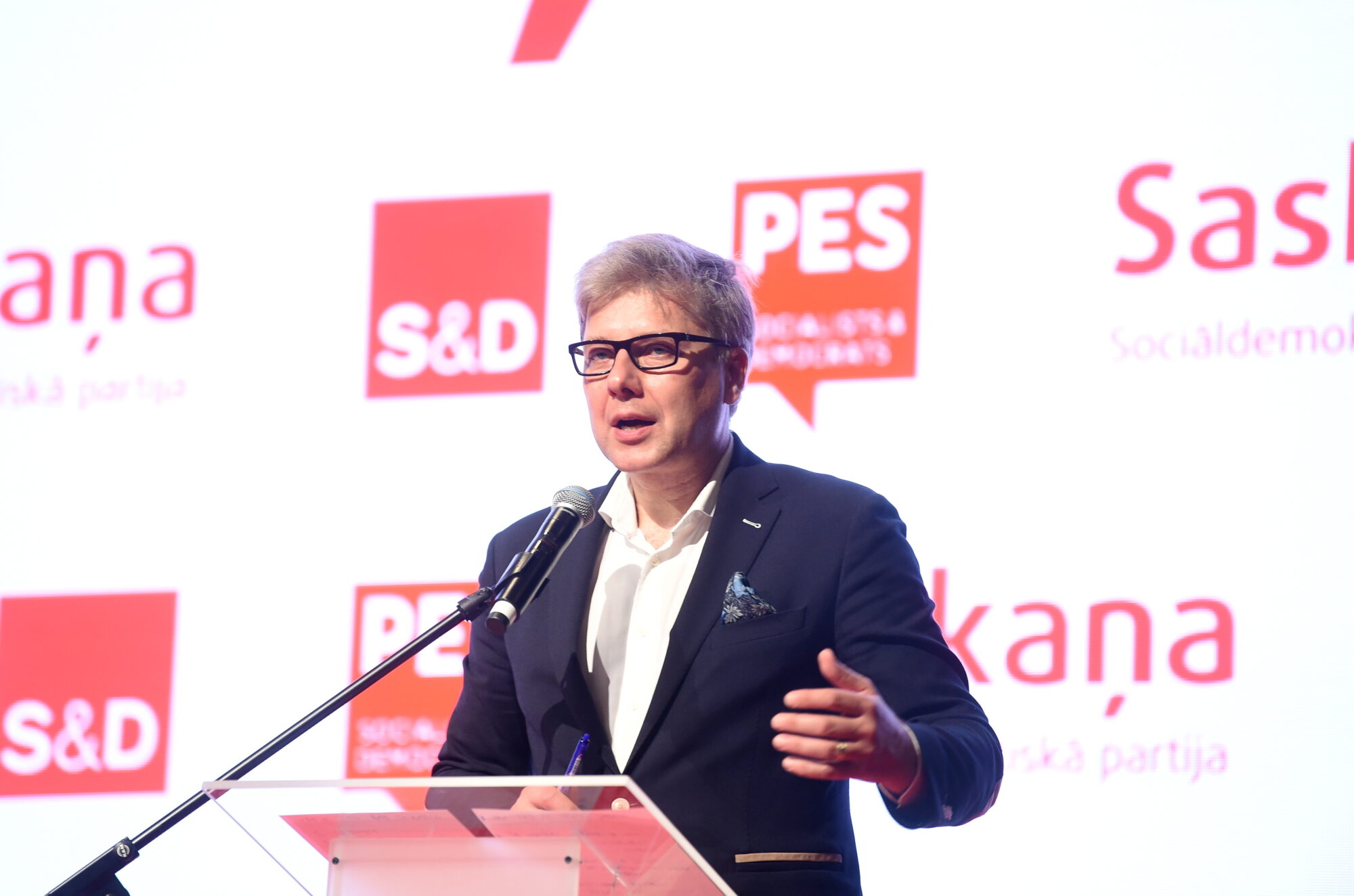 Ušakovs pametis partijas “Saskaņa” valdi