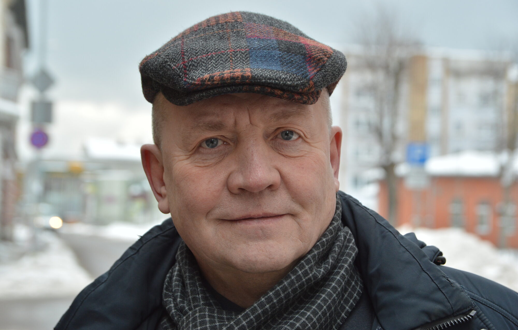 Liepājas Pašvaldības policijas priekšnieks Uldis Novickis ar svarcelšanu ir uz tu