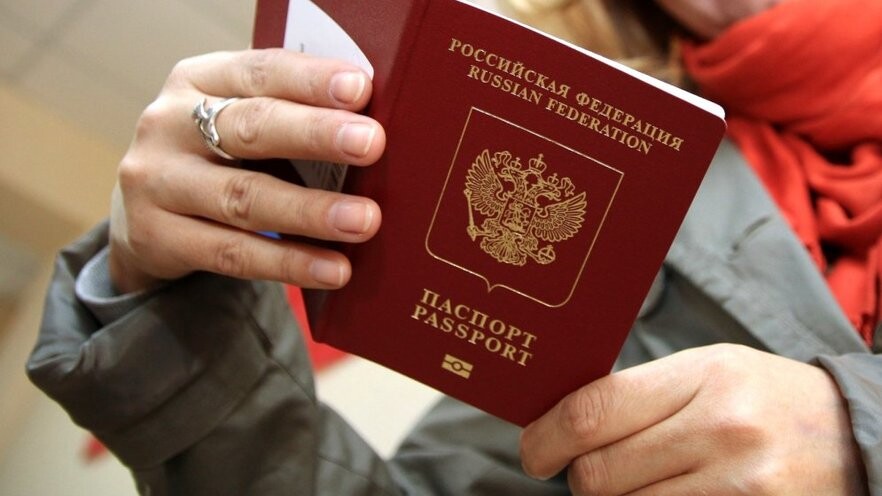 Vēl papildu dažiem tūkstošiem Krievijas pilsoņu tiks prasītas valsts valodas zināšanas