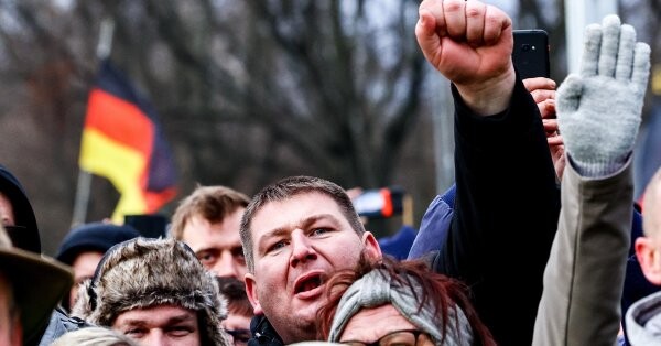 Minhenē pārliekā dalībnieku skaita dēļ atcelta demonstrācija pret AfD