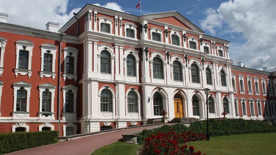 Jelgavā pēc trauksmes signāla no Latvijas Biozinātņu un tehnoloģiju universitātes evakuēti cilvēki
