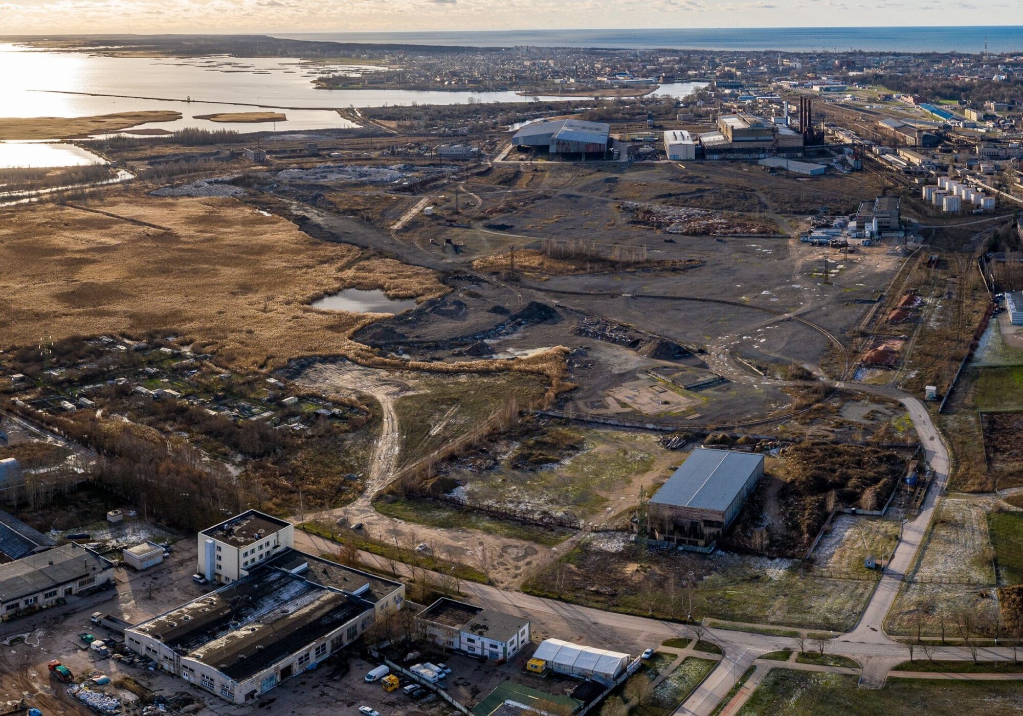 Parakstīta vienošanās par 10 miljonu eiro piešķiršanu infrastruktūras izbūvei Liepājas industriālajā parkā
