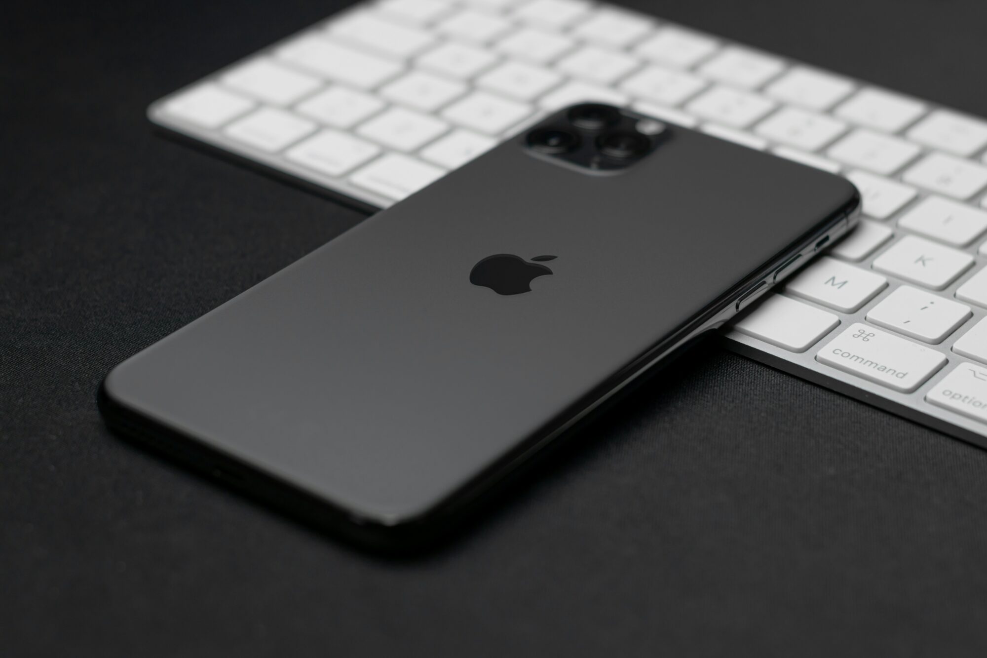 ASV sūdz tiesā “Apple” par monopolstāvokļa uzturēšanu viedtelefonu segmentā