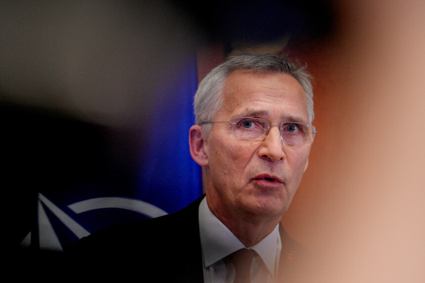 Stoltenbergs: Šogad vairāk nekā 20 NATO dalībvalstis sasniegs aizsardzības izdevumu mērķi