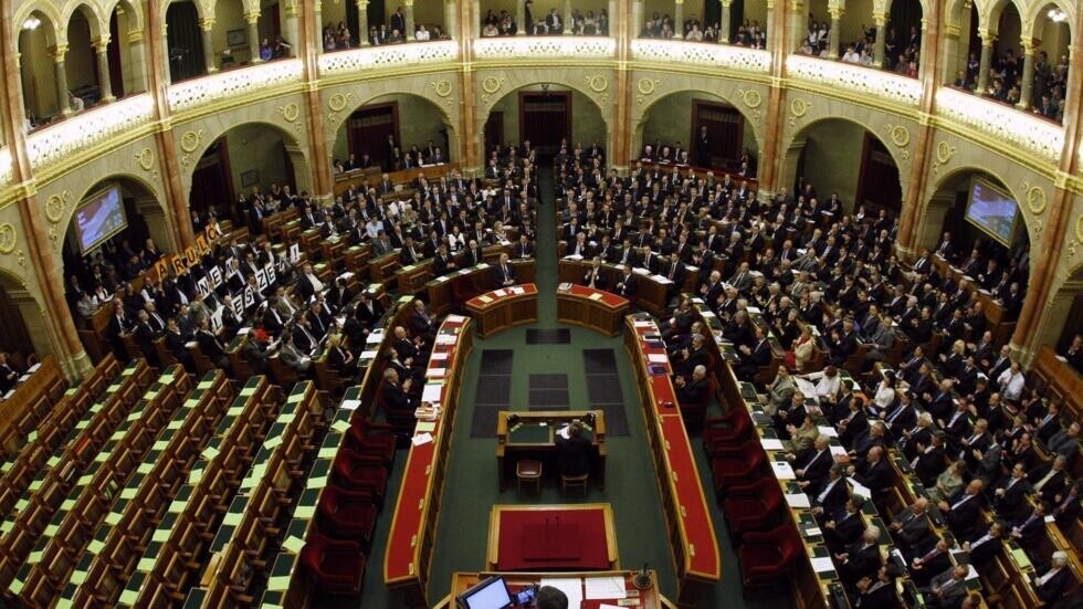 Ungārijas parlaments pirmdien balsos par Zviedrijas pievienošanos NATO