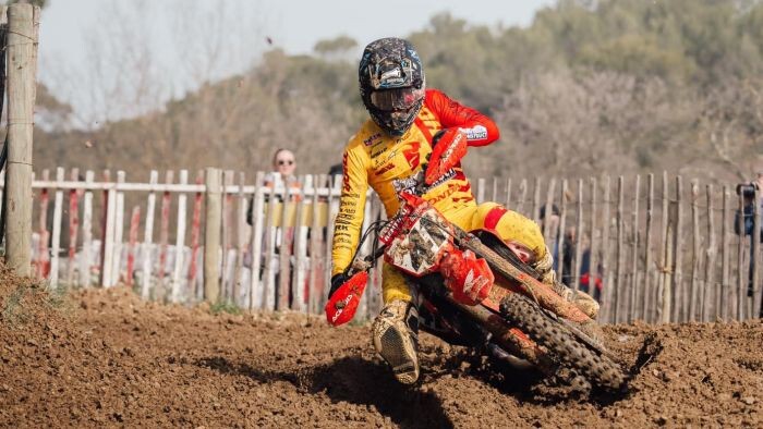 Jonass izcīna 3. vietu “Hawkstone International” motokrosā