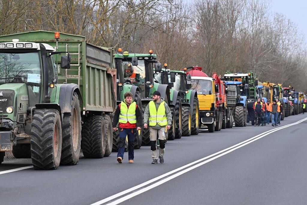 Čehijā lauksaimnieki protestē robežkontroles punktos