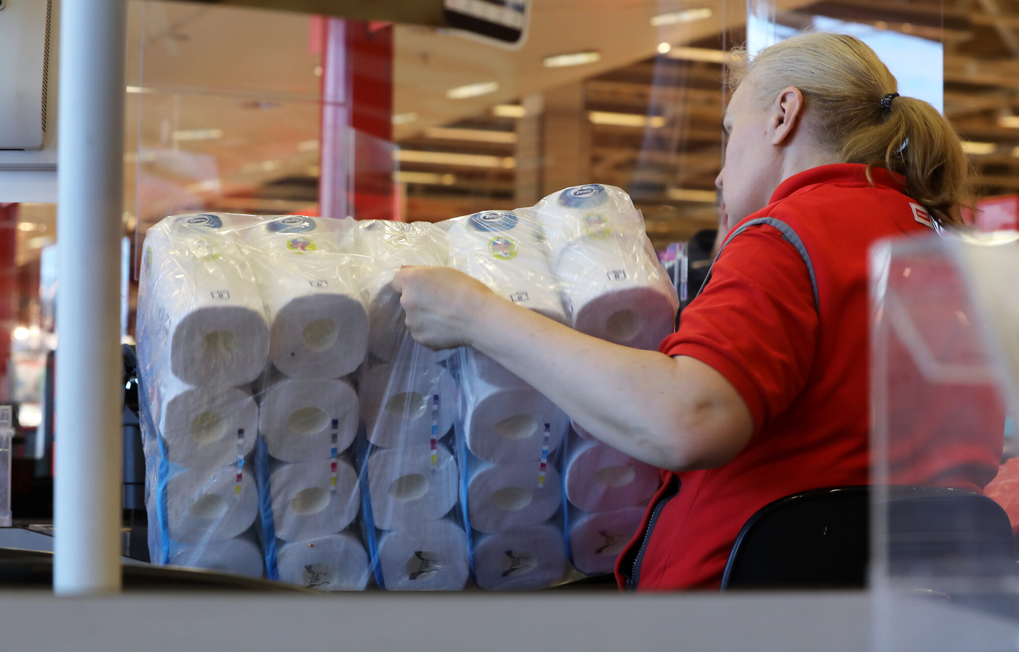 Aptauja: 77% iedzīvotāju būtu gatavi mainīt profesiju, lai nopelnītu vairāk