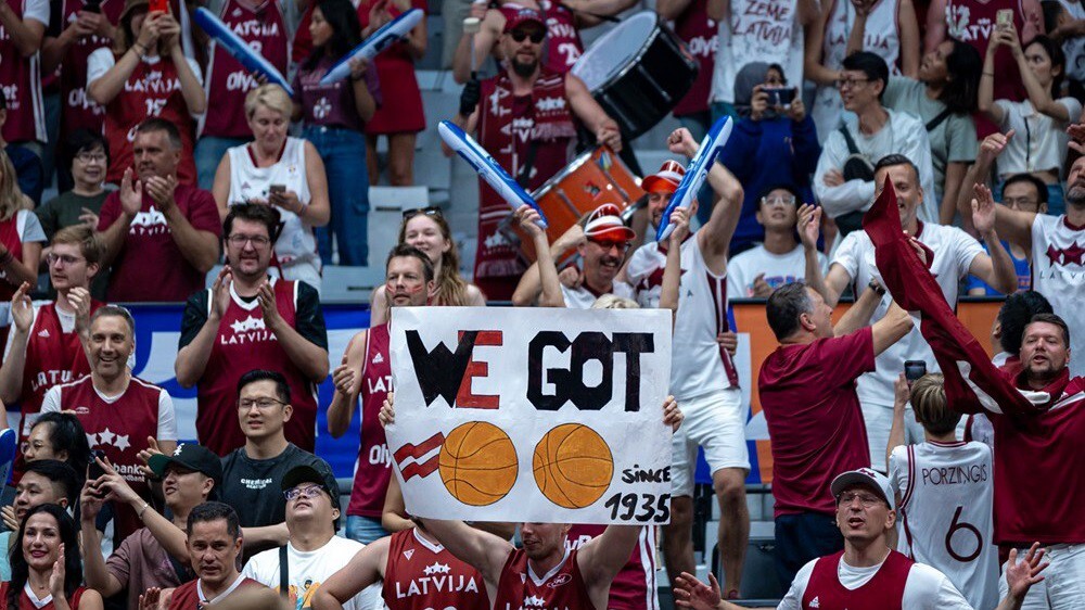 FM aicina IZM pašai rast līdzekļus basketbola un hokeja kvalifikācijas turnīru rīkošanai