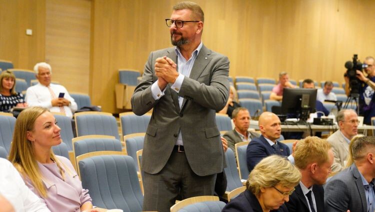 LOK prezidents: Valsts finansējuma trūkuma dēļ sporta nozare olimpiskā gada sākumā nonākusi krīzes situācijā