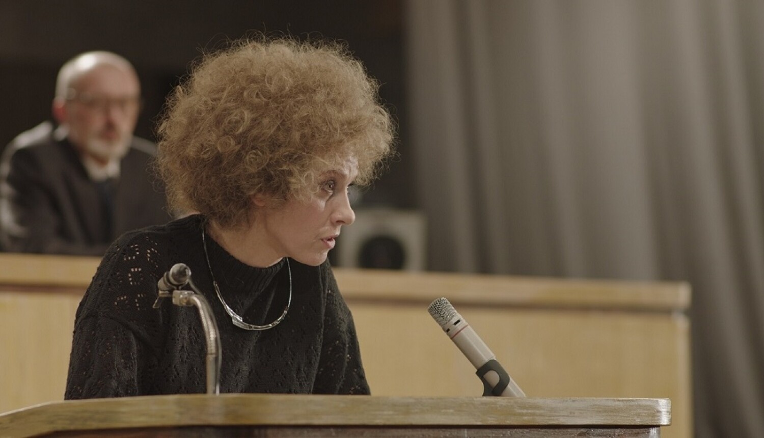 Liepājniece Ērika Eglija-Grāvele saņem labākās kino aktrises balvu