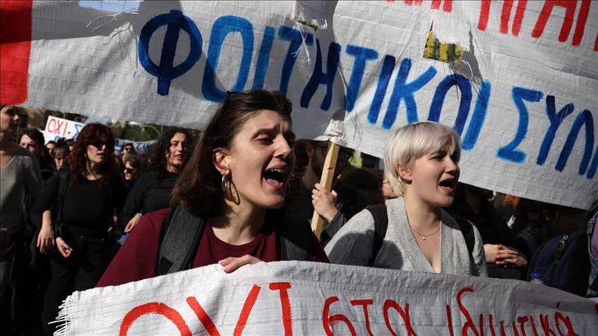 Grieķijā studenti protestē pret privātajām universitātēm