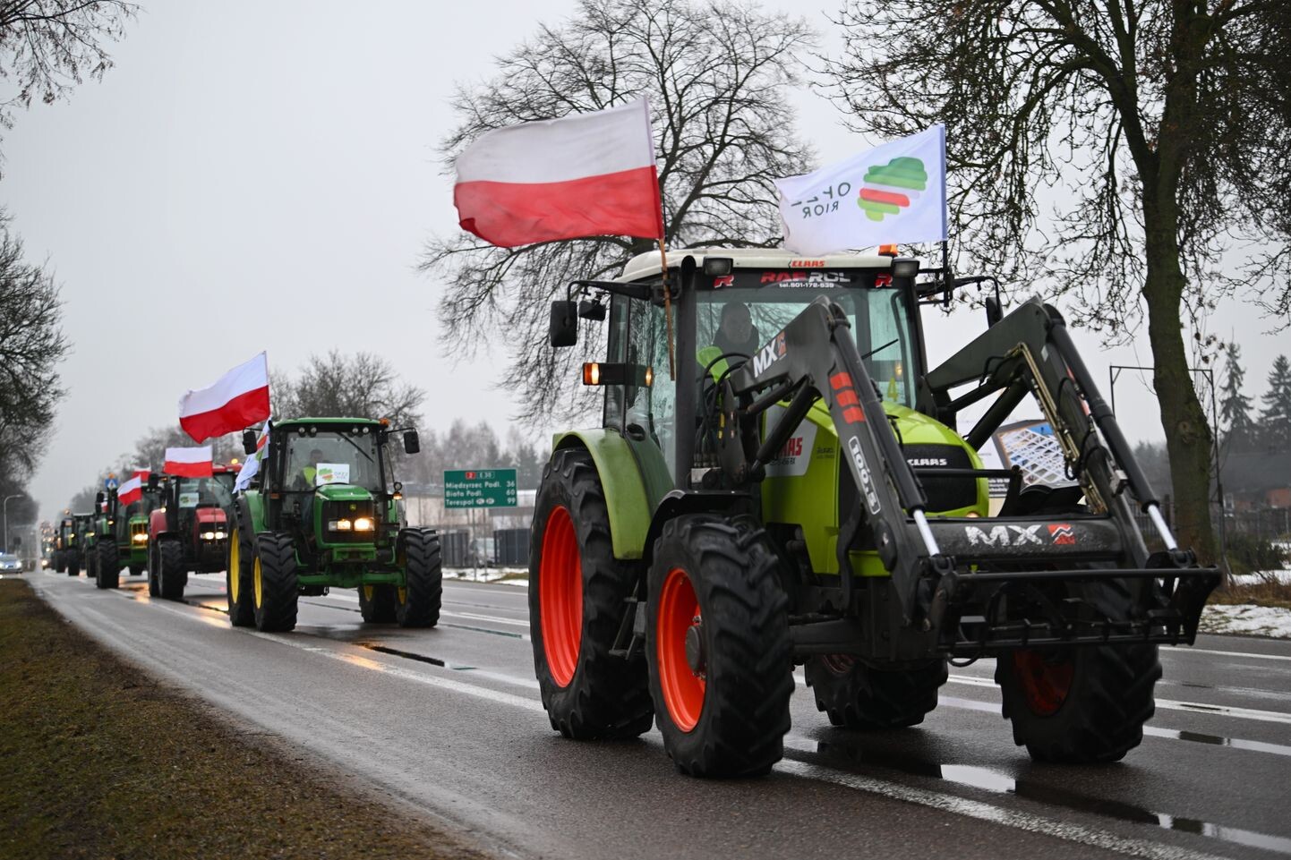Polijas un Spānijas lauksaimnieki protestē pret ES politiku un konkurenci