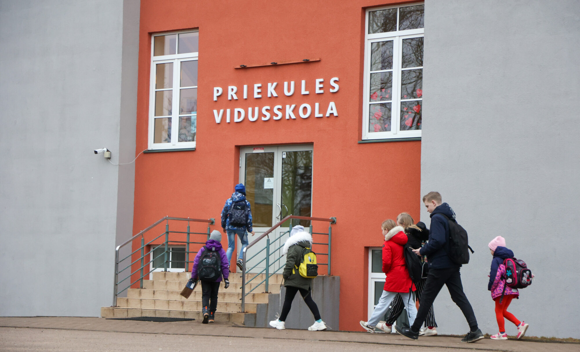 Liepājas Dzintara vidusskola un Priekules vidusskola ir pārmaiņu priekšā