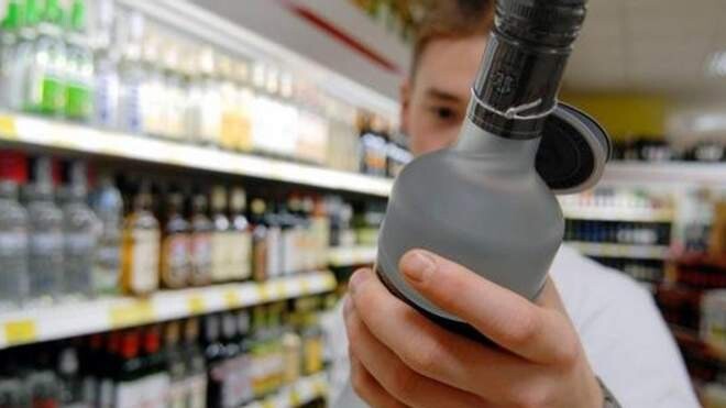 Alkoholu varēs iegādāties no 20 gadu vecuma