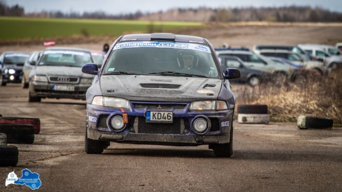 “Kurzemes Ziemas kausa” autosprinta sezona finišē ar posmu Vaiņodes lidlaukā