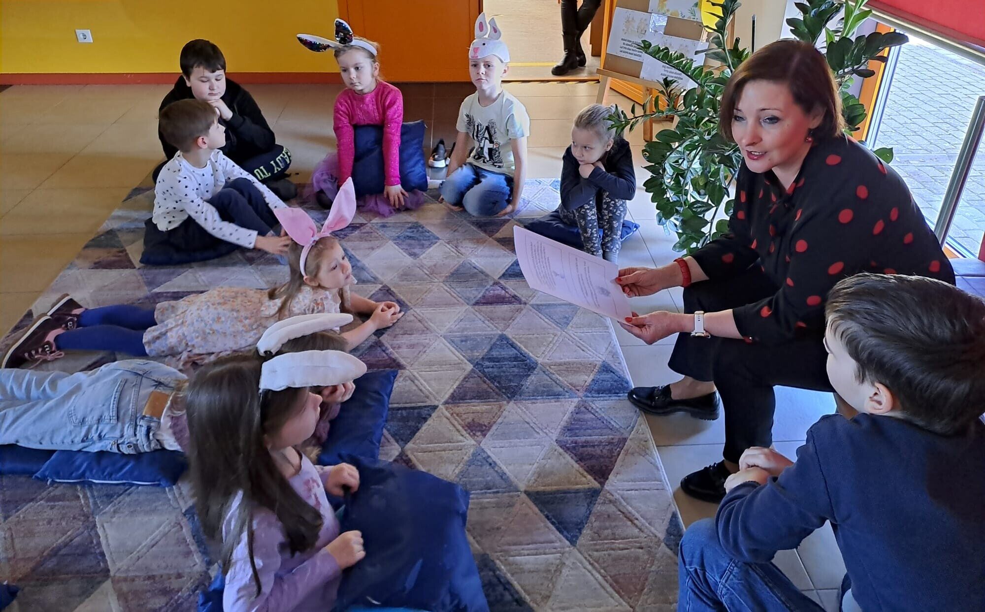 Dienvidkurzemes novada bibliotēkā mēdz arī vingrot
