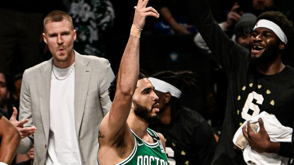 Porziņģis savainojuma dēļ nepiedalīsies mačā ar “Trail Blazers”