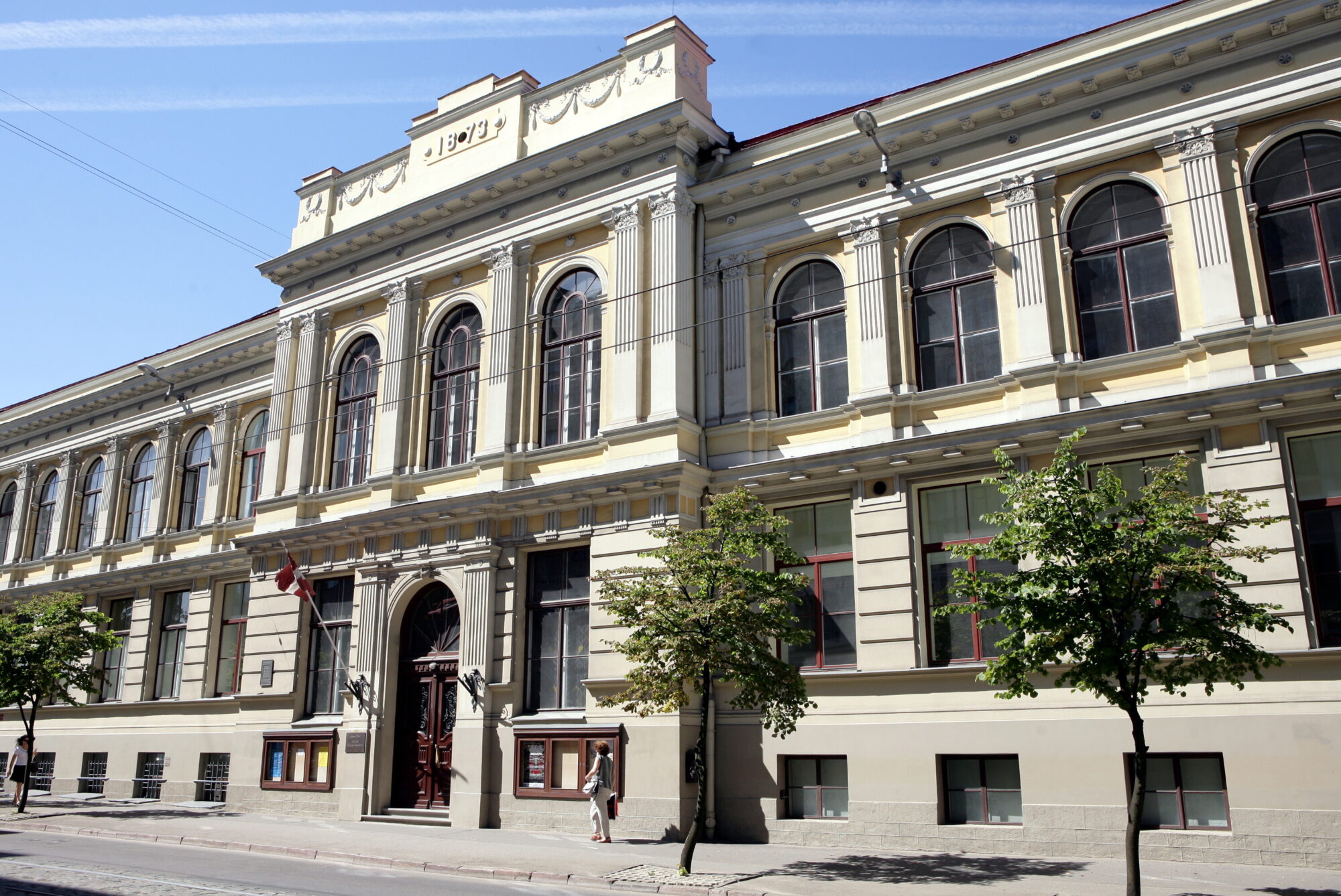 JVLMA vērsusies policijā saistībā ar izskanējušo informāciju par pasniedzēju uzmākšanos studentēm