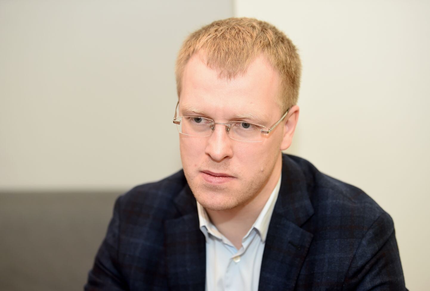 VID pārbauda Andreja Elksniņa kā fiziskas personas ienākumu un tēriņu atbilstību