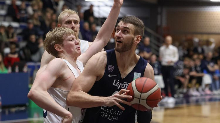 Viktoram Iljinam double-double, “Liepāja” zaudē līderei un cerības samazina līdz minimumam