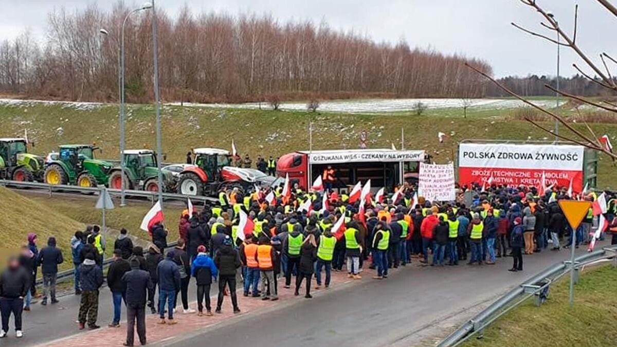 Lauksaimnieki Polijā protestē pret ES politiku un importu no Ukrainas