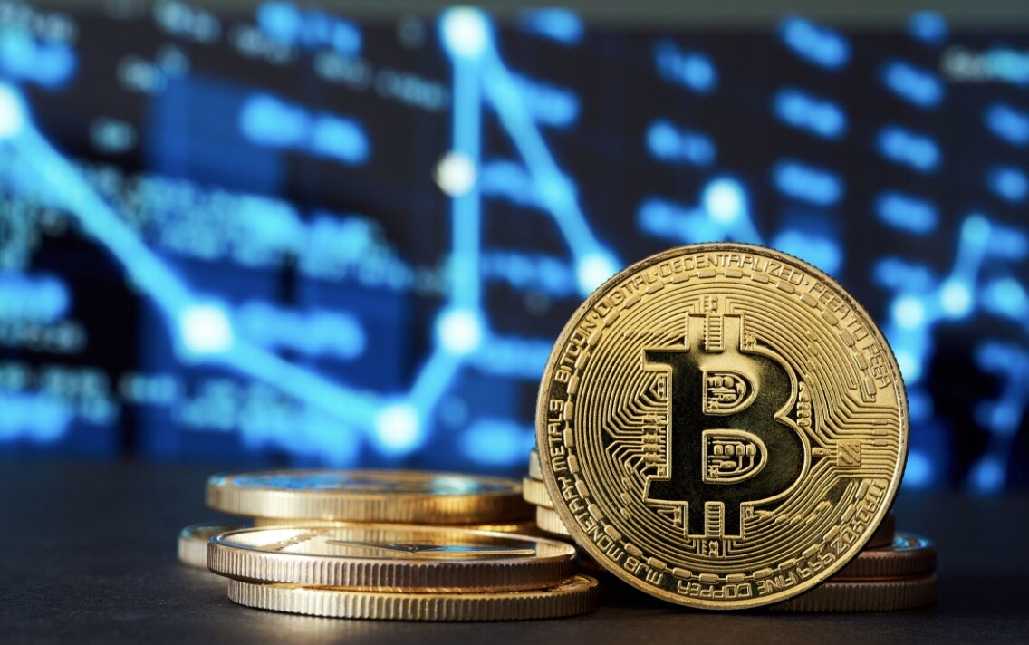 “Bitcoin” vērtība pirmoreiz pārsniedz 100 000 ASV dolāru