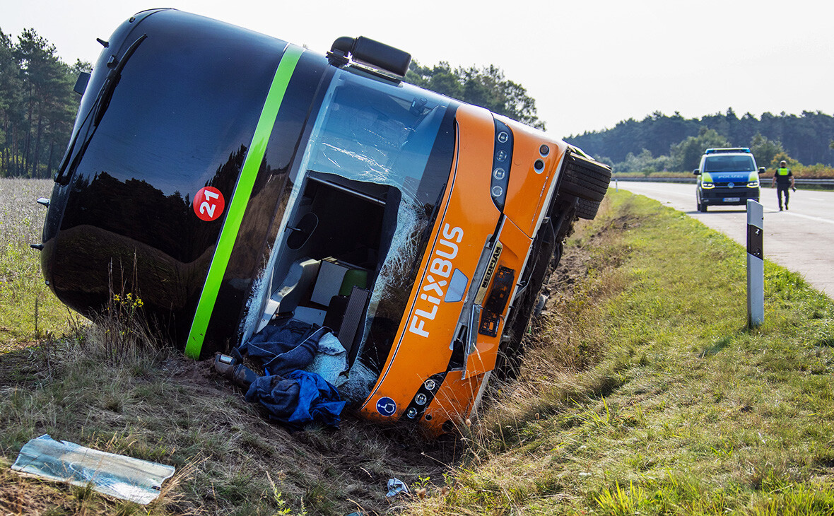 Vācijā autobusa avārijā pieci bojāgājušie
