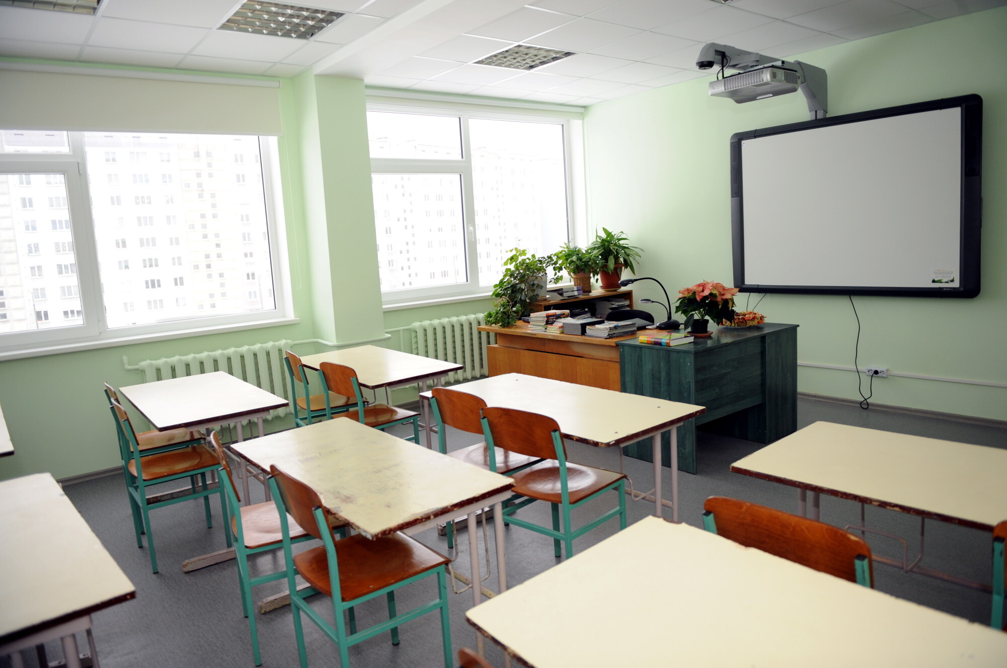 Valdība apstiprina valsts aizsardzības mācības ieviešanu