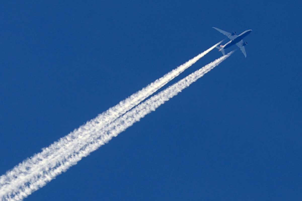 ES iesaka aviokompānijām izvairīties no Irānas gaisa telpas
