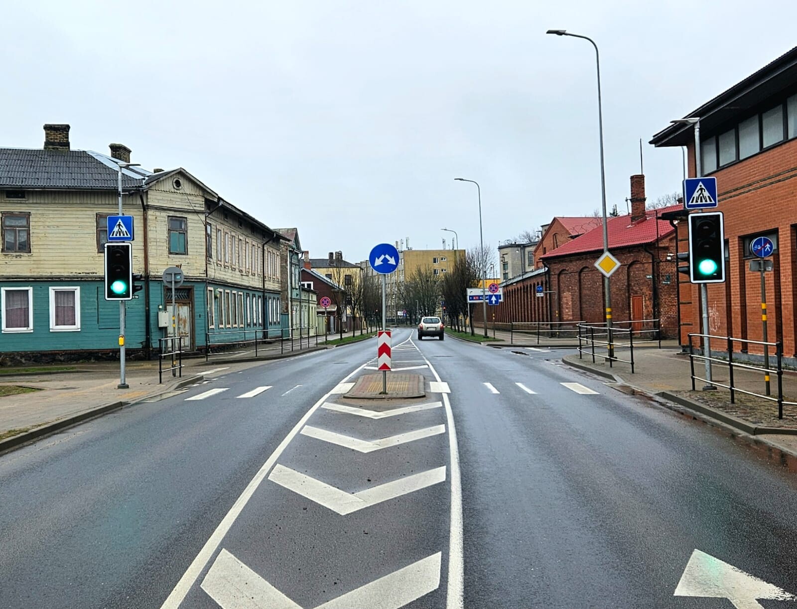 Ganību un Dārza ielas krustojumā sāk darboties luksofors