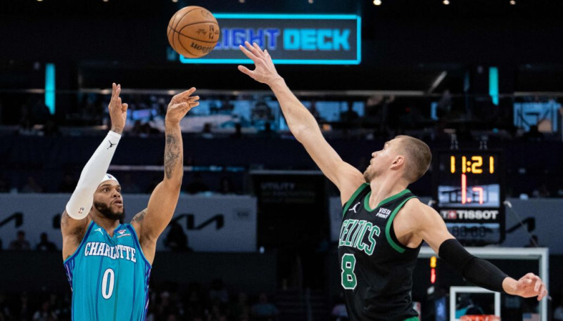 Video: Porziņģim NBA 20 punkti “Celtics” uzvarā pār Bertāna pārstāvēto “Hornets”