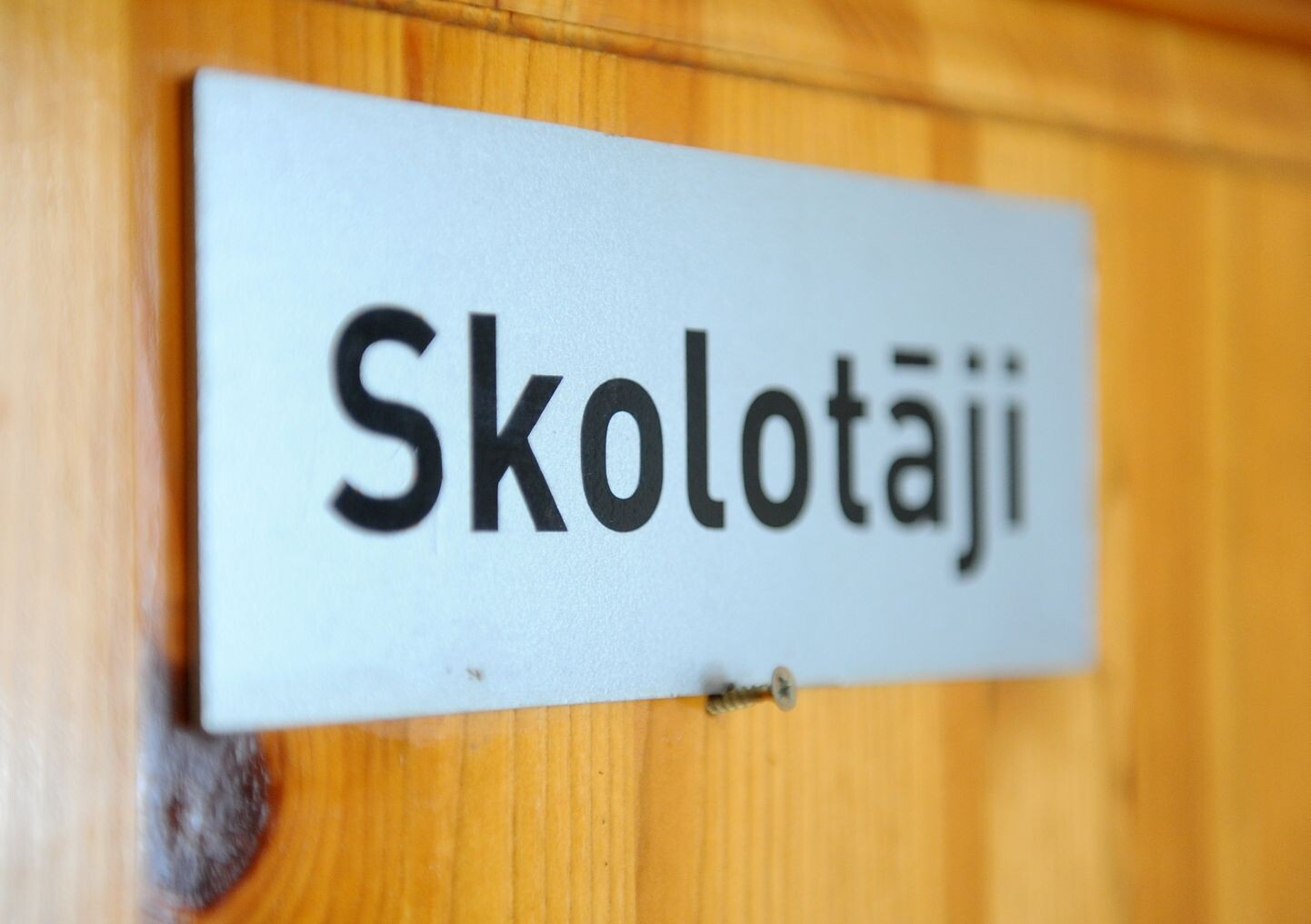 Komisija atbalsta rosinājumu starptautisko Skolotāju dienu atzīmēt 5. oktobrī