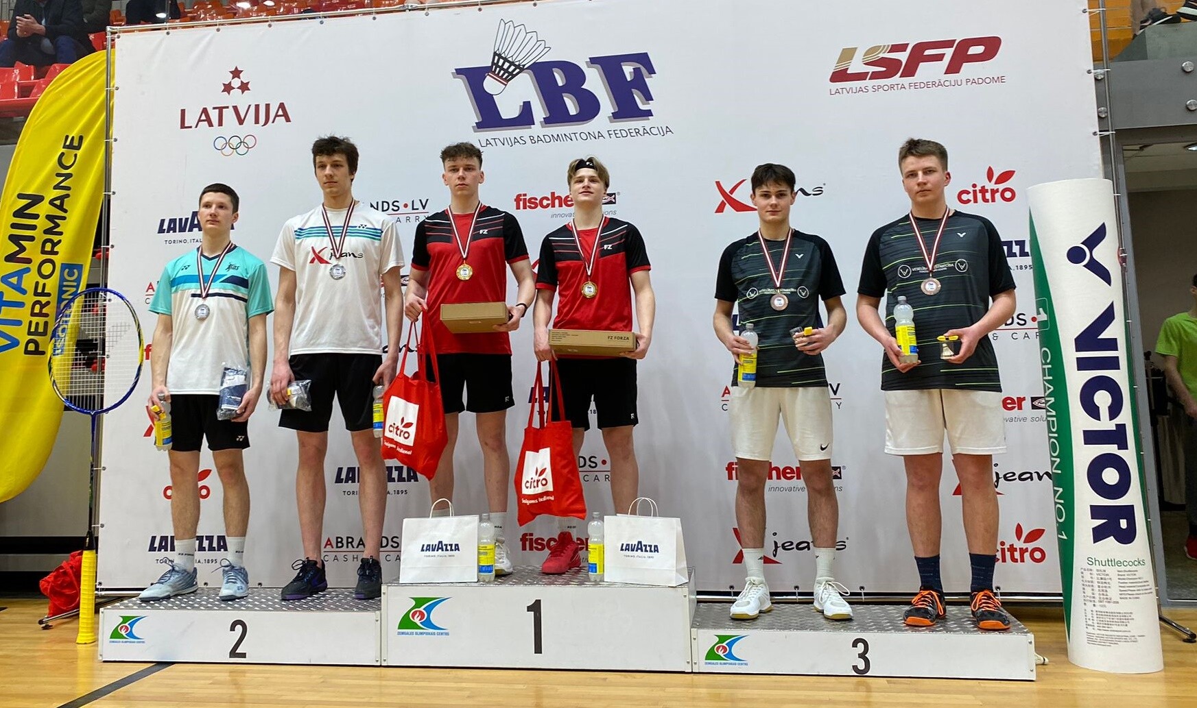 Liepājnieks trešais labākais puišu dubultspēlēs badmintonā