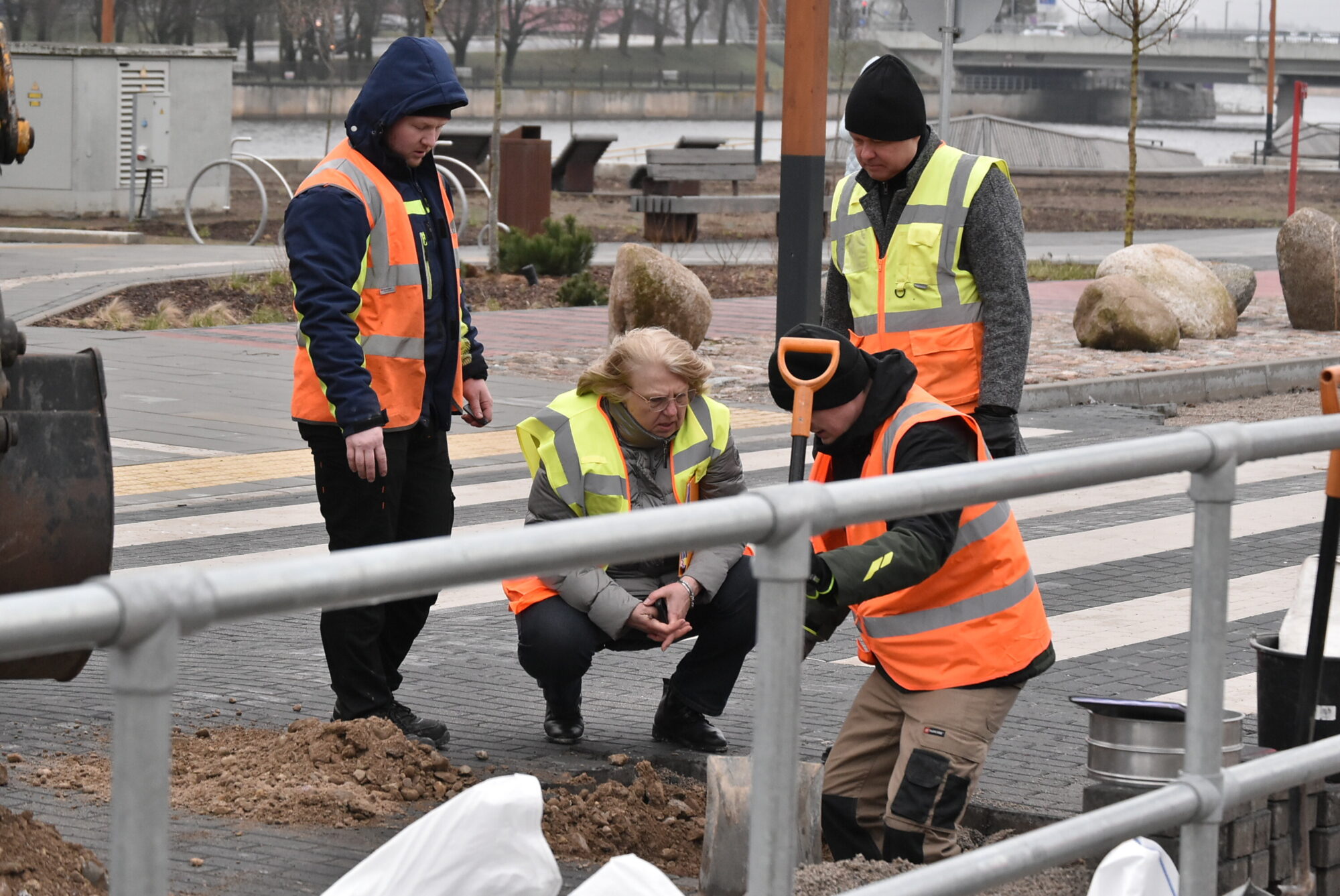 Sabiedrībai joprojām neatklāj atbildīgo par brāķi K. Zāles laukumā