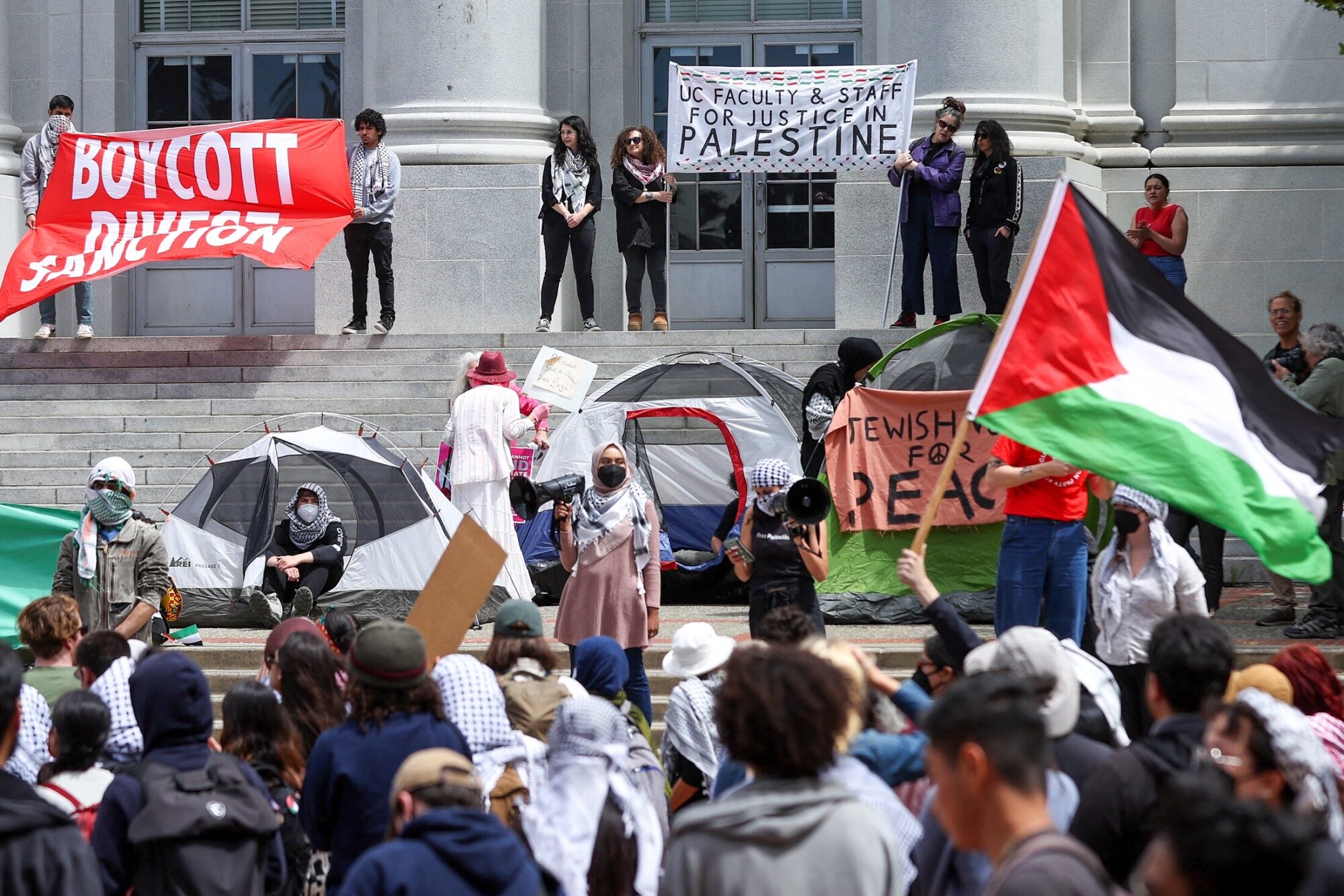 Blinkens: Studentu protesti pret karu Gazas joslā ir demokrātijas daļa