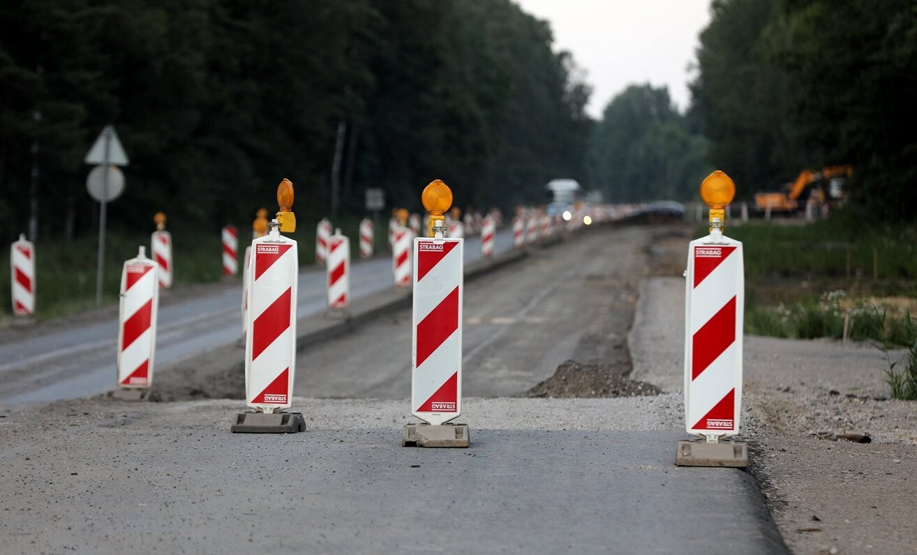 LVC: Būvdarbi notiek 21 valsts ceļu posmā