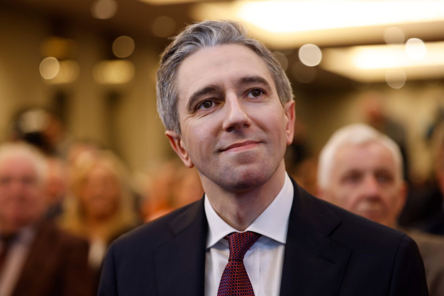 Īrijas parlaments premjera amatā apstiprina Saimonu Herisu
