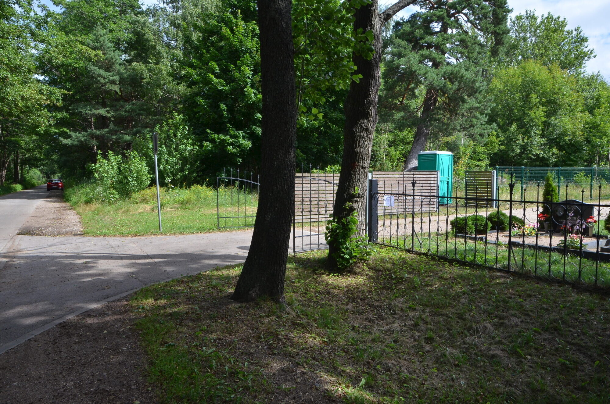 Tiesai no jauna jāskata lieta par pašvaldības rīkoto krematorijas apbūves tiesību izsoli Liepājā