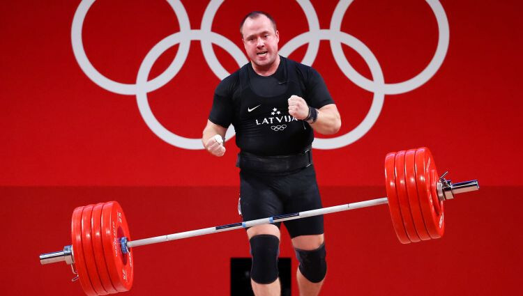Plēsnieks pasaules svarcelšanas čempionātā paliek bez rezultāta